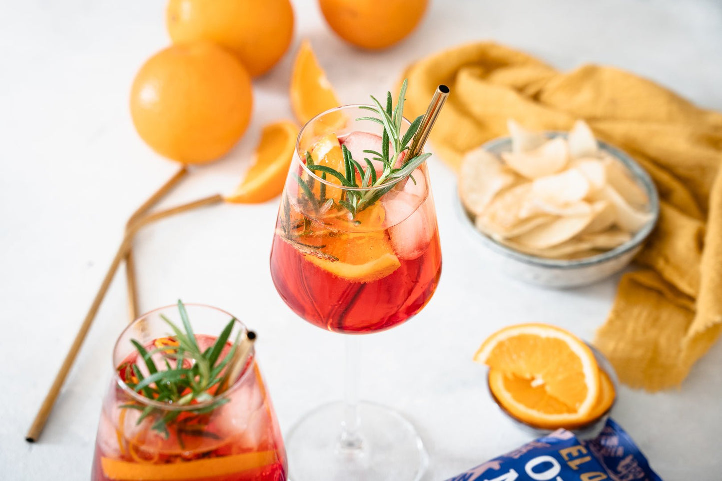 Virgin Spritz - Sommercocktail mit Maniok Chips 🍊🍹 - el origen